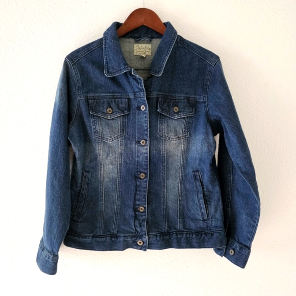 Cabela's jean jacket size M denim blue womens trucker casual